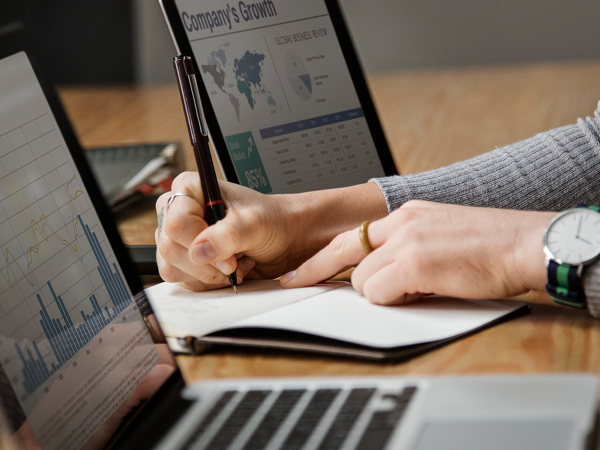 Építési projektek menedzseléshez való Bexel Manager 5D BIM költséggazdálkodási program funkciója: Projekt költségek kontroll